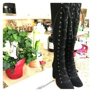 NWT Suede Lace-Up Knee High Boots! 7.5